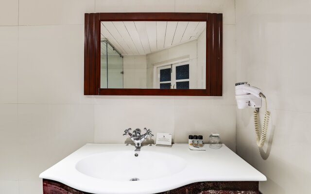 Summit Swiss Heritage Hotel & Spa