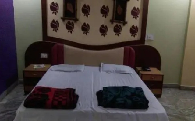 SPOT ON 70774 Hotel Rajshree