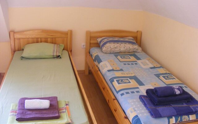 Guest Rooms in House Zora