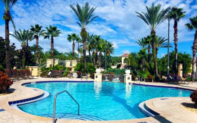 Regal Retreat