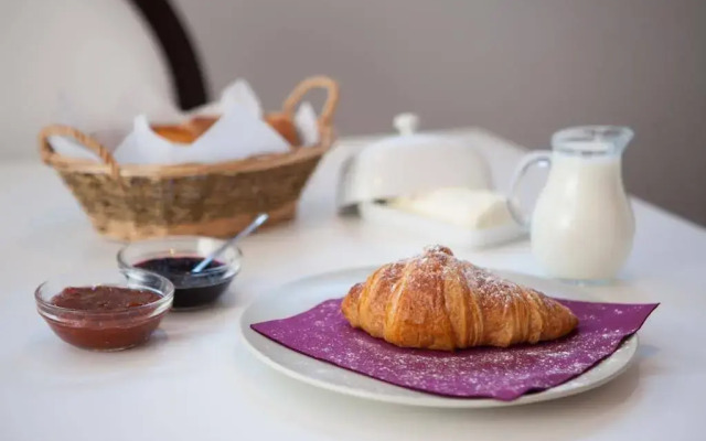 Living In Aparthotel