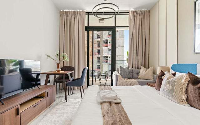 Silkhaus Chic Studio Shared Pool and Gym