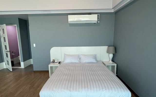 Pine Beach Hotel