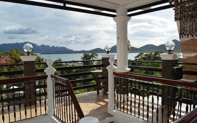 Coron Bancuang Mansion