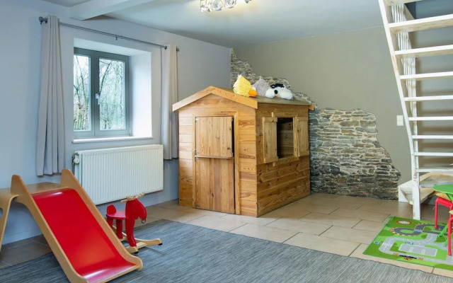 Ardennes Holiday Home With Seasonal Private Pool
