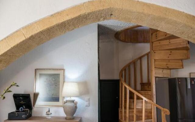 Traditional Sea Side Cottage