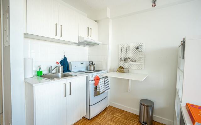 Elegant Studios and Apartments Montreal