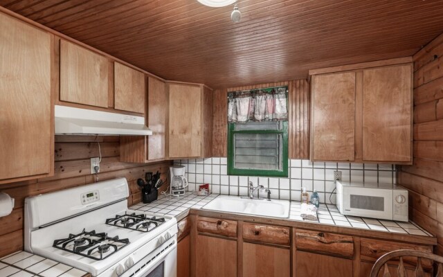 413apvillage29avncb - Bear Den