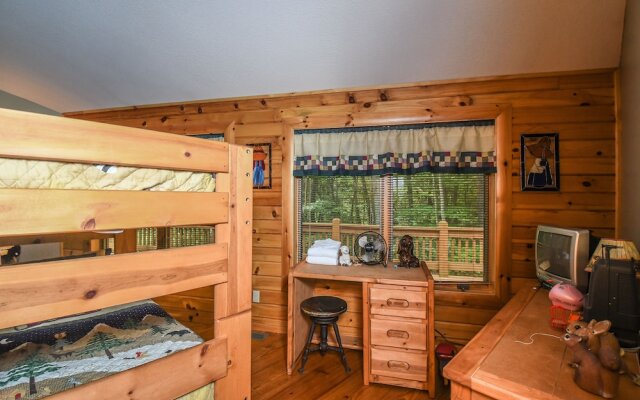 Cozy Cabin 4 Bedroom House