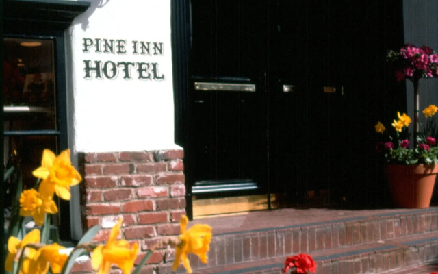 Pine Inn