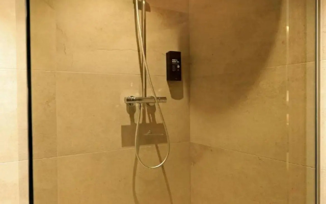 Hotel Le 830