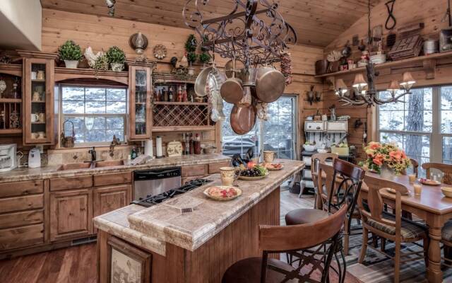 Sombras Del Bosque - Four Bedroom Cabin
