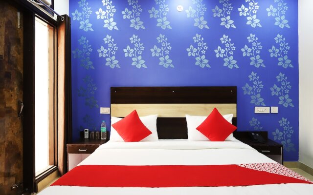 Oyo 42619 Diamond Key Residency