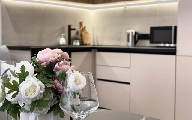 Yousinn (Юсинн) на проспекте Красный