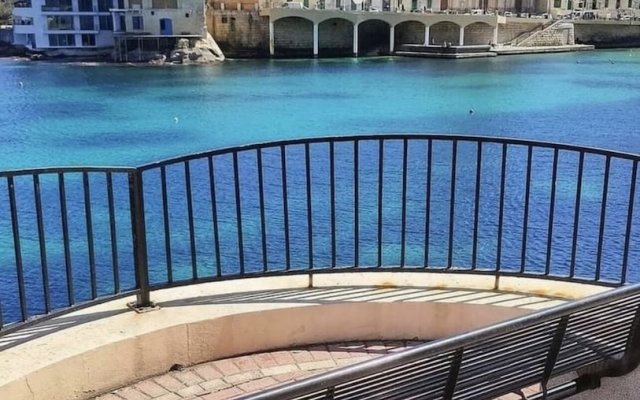 Spinola Bay 3-double Bed Near Beach Prime Location