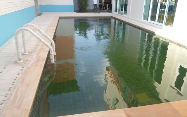 The Orange City Resort