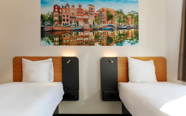 easyHotel Amsterdam Arena Boulevard