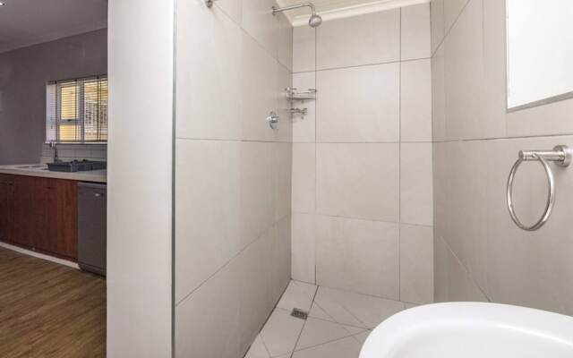 Contemporary 4 Bedroom Home