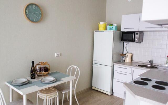 Династия на улице Мужества 10Б