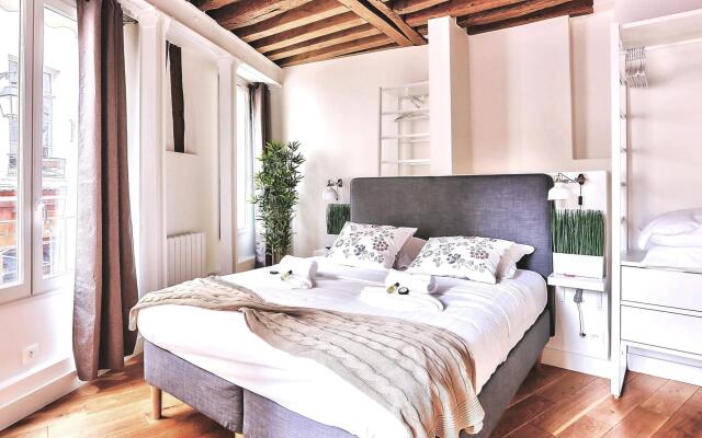 B  363- Magnifique appartement au coeur de Saint michel