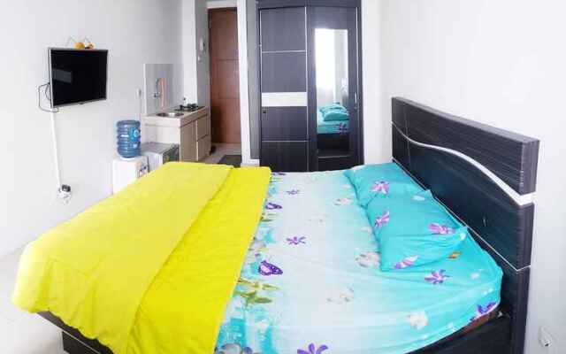 V Apartment
