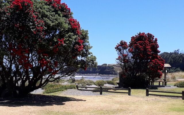 Opunake Beach Kiwi Holiday Park