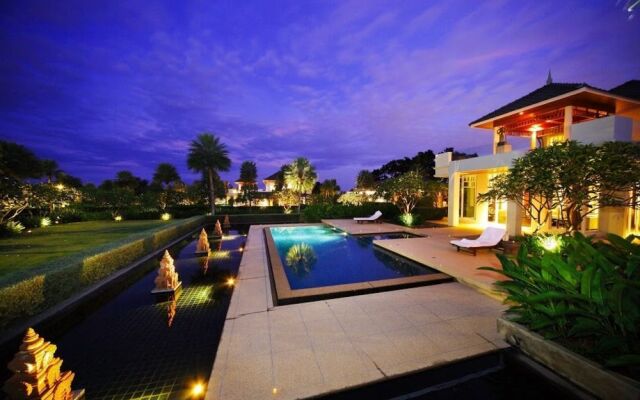 Tadarawadi Pool Villa at Phoenix Golf