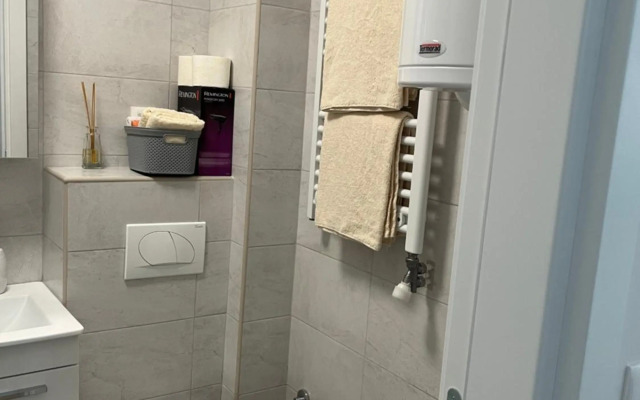 Dora, Above The Clouds 2