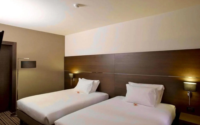Sweet Hotel