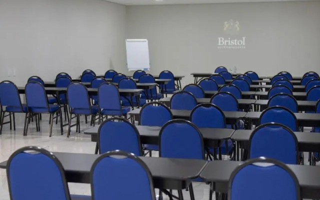 Bristol Infinity Hotel