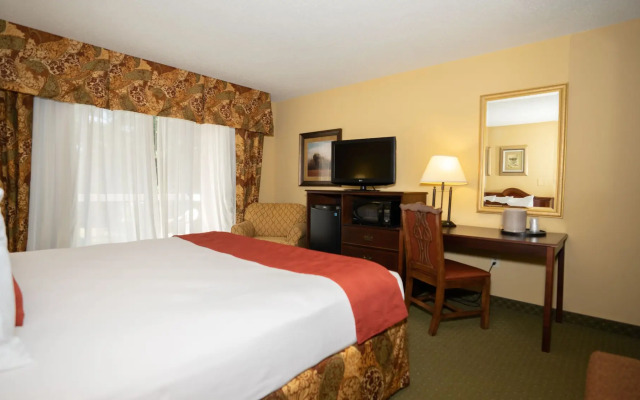 Clarion Hotel & Suites Convention Center Fredericksburg