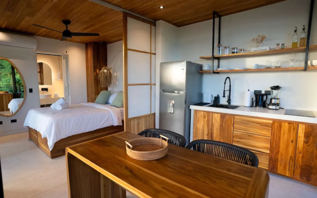 Chic 1BR Escape Breathtaking Balcony Views