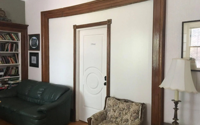 Pring Guesthouse - Hostel