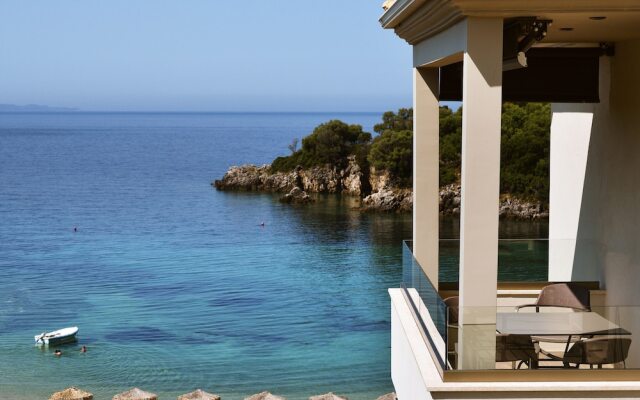 Prima Vista Beachfront Boutique Hotel