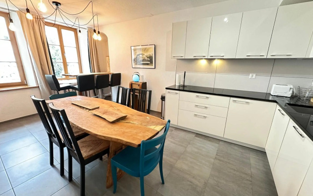 Broadway by Stay Swiss