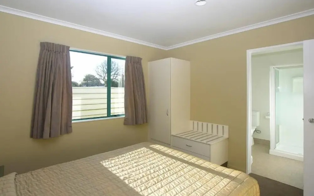 Discovery Motor Lodge – Guest Rooms – Masterton