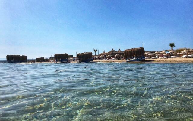 Çesme Ekolojik Tatil Köyü