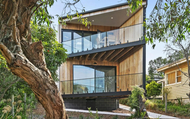 Point Break *New Listing 2019*