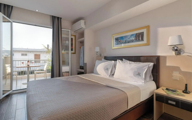Piraeus City Hotel