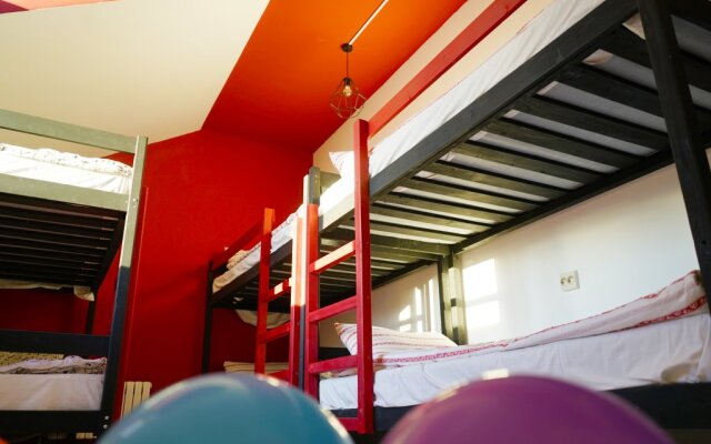 Academy of Hostel