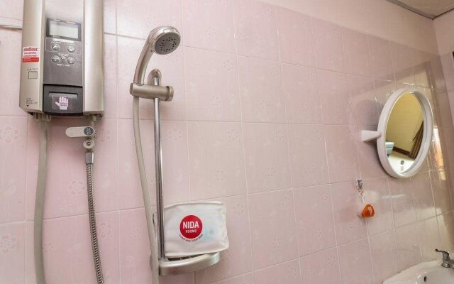 Nida Rooms Saraphi 99 Queen
