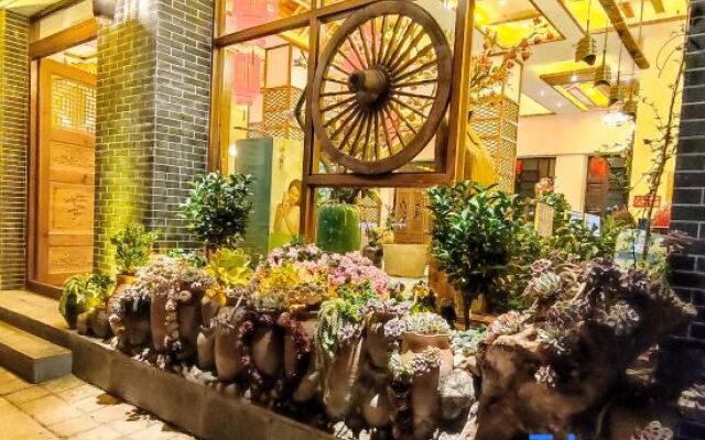 Qujing Xihua·Yu Hotel