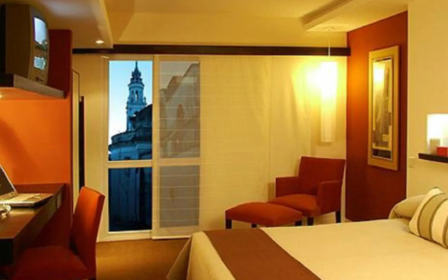 Parana Hotel Plaza Jardín