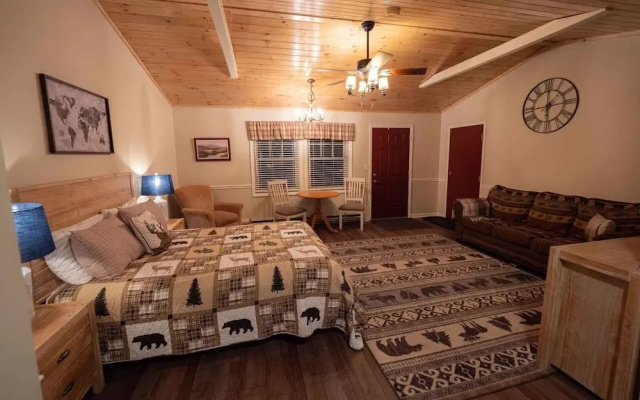 The Snowshoe Lodge