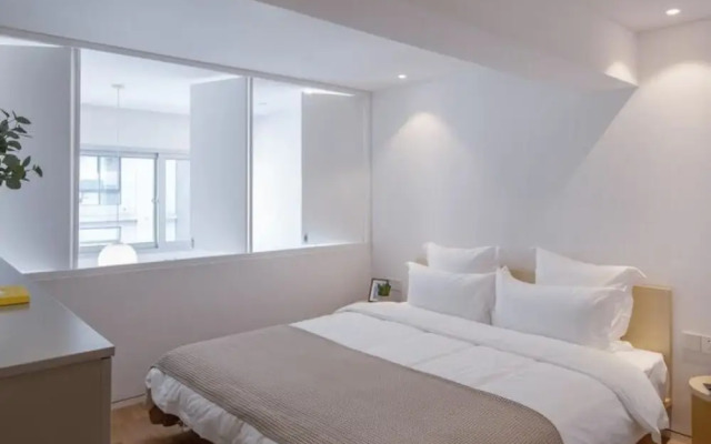 base WENDING Serviced Apartment