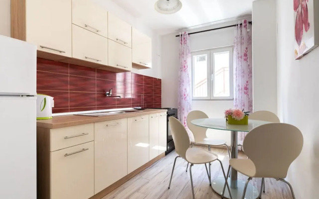 Simplistic Apartment in Rogoznica near Sea Beach