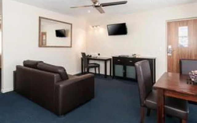 Quality Hotel Robertson Gardens