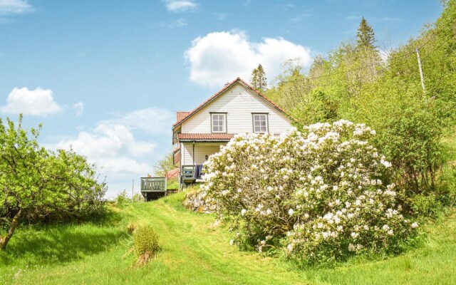 Awesome Home in Lonevåg With 4 Bedrooms and Wifi