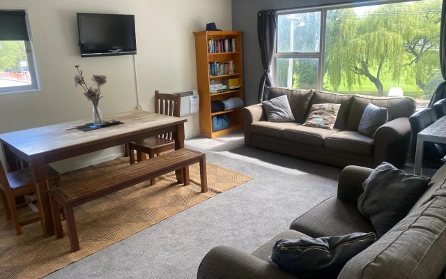 Alpine Lodge Backpackers