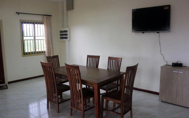 Arcton Apartments